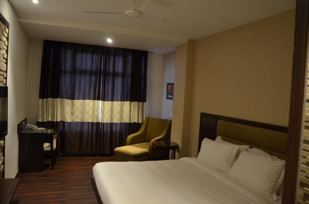 Hotel Fortune Blue Sikar Exterior foto