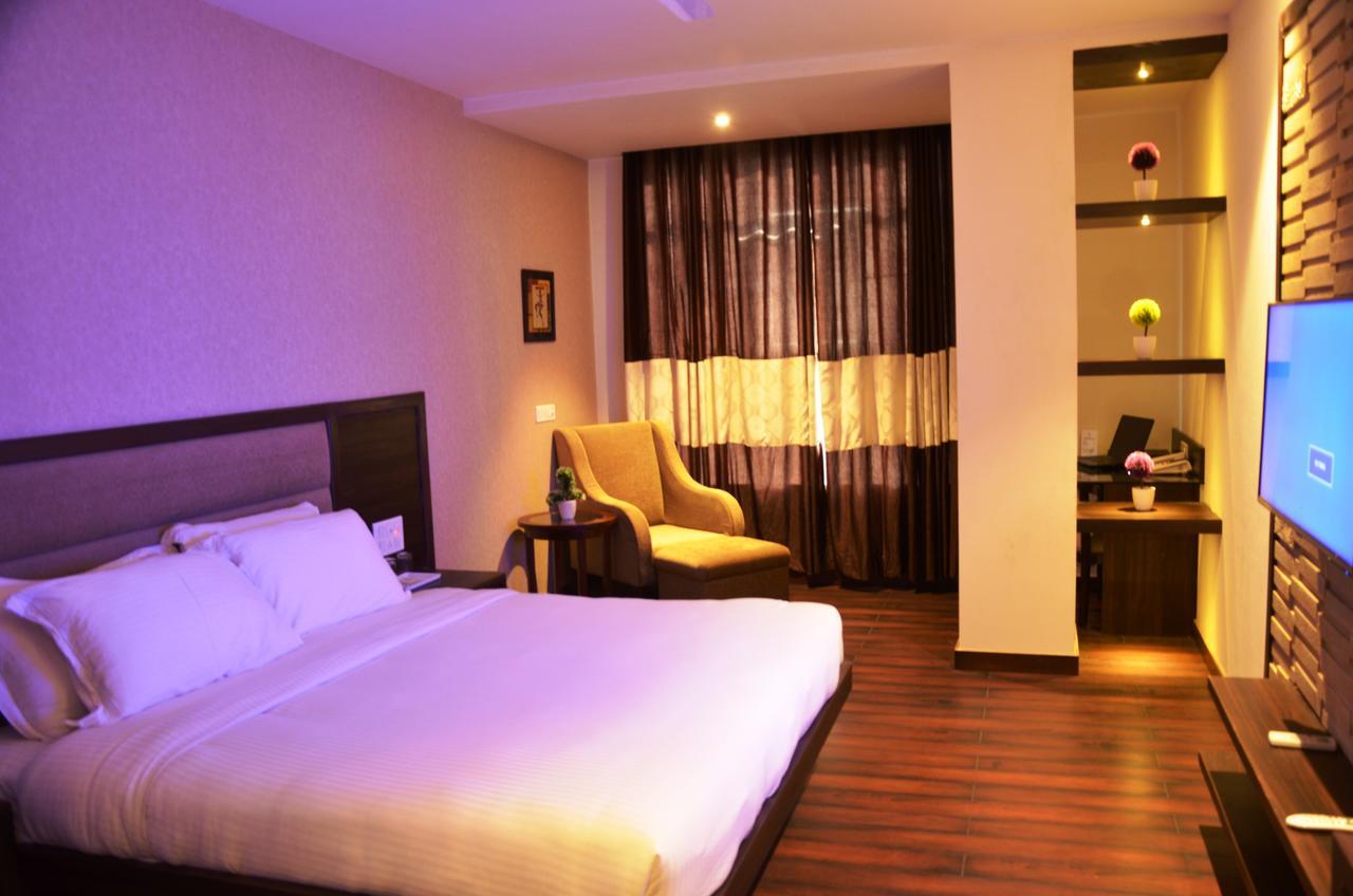 Hotel Fortune Blue Sikar Exterior foto